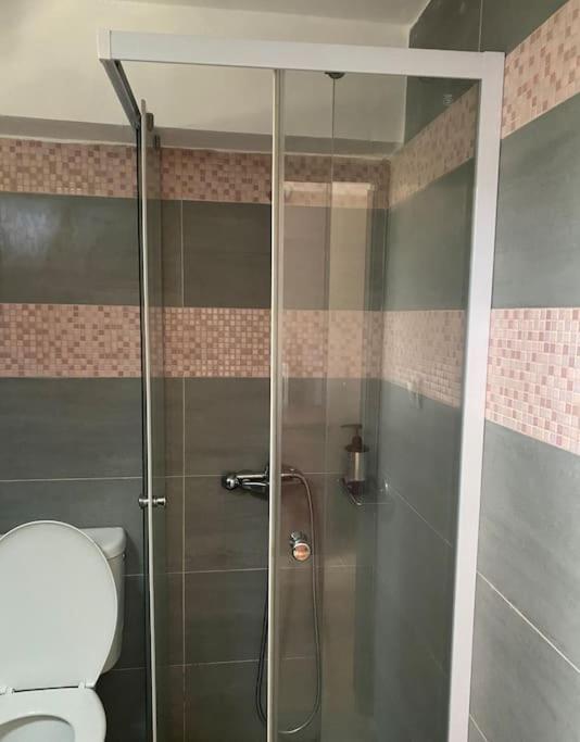 Hidden Nest Apartment Rodhia  ภายนอก รูปภาพ